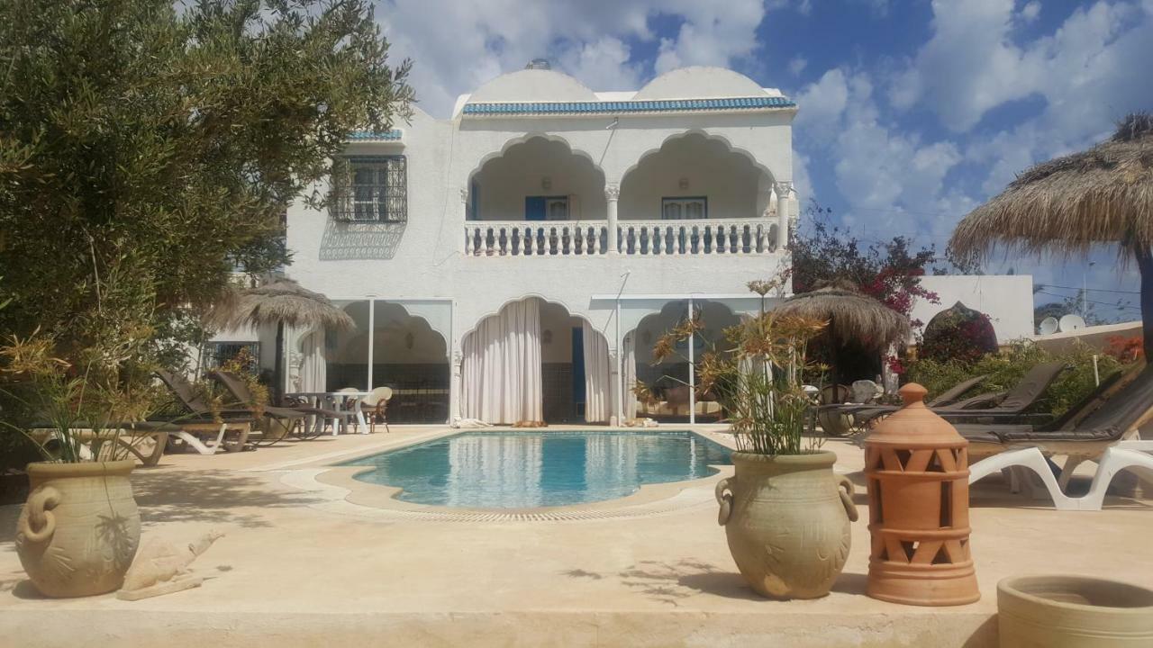 Casa de Férias Menzel Churasco Djerba *